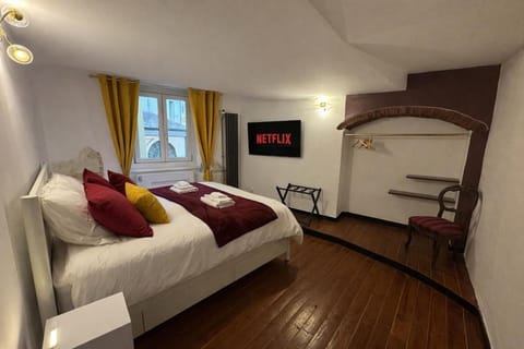 TV and multimedia, Bedroom, locker