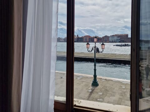 Silk Road Hostel in Lido di Venezia