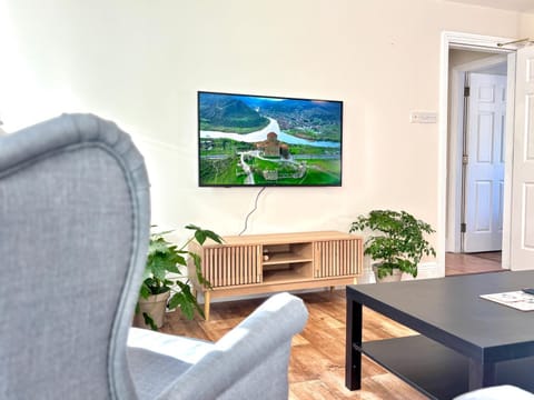 TV and multimedia, Seating area