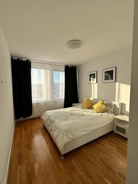 Dvor Center Apartment,14th Floor City View Apartment in Sarajevo