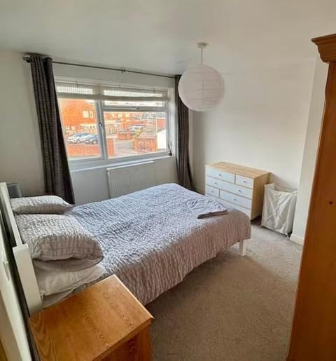 Westbrook Spacious 3 Bed in Exeter House in Exeter