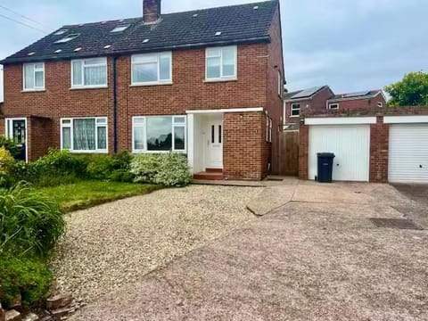 Westbrook Spacious 3 Bed in Exeter House in Exeter