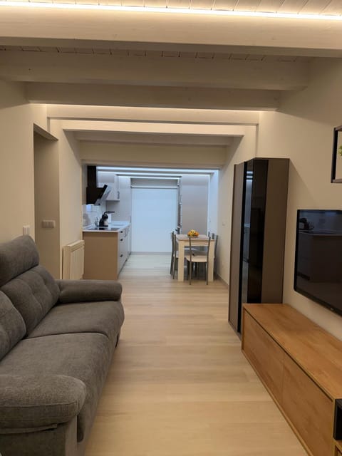 Communal lounge/ TV room, Kitchen or kitchenette