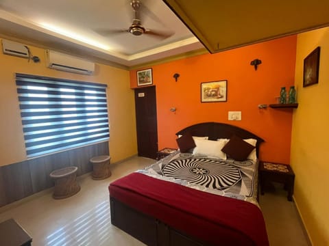 Bed, Photo of the whole room, Bedroom, air conditioner