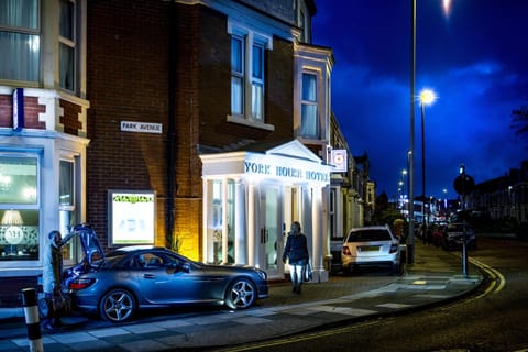 Property building, Night, Neighbourhood, Street view, Location, Parking
