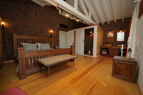 Çeşme Havuzlu Müstakil Villa Villa in Cesme