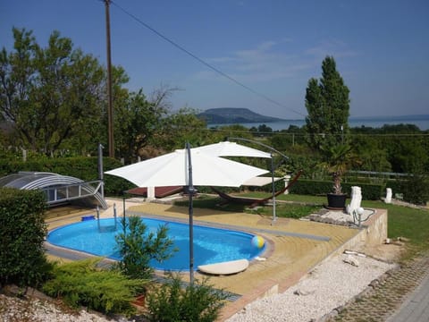 Lake view, Mountain view, Swimming pool