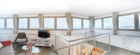 Photo of the whole room, Sea view, Sea view, Area and facilities