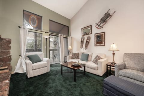 Balcony/Terrace, Living room, Seating area, furniture