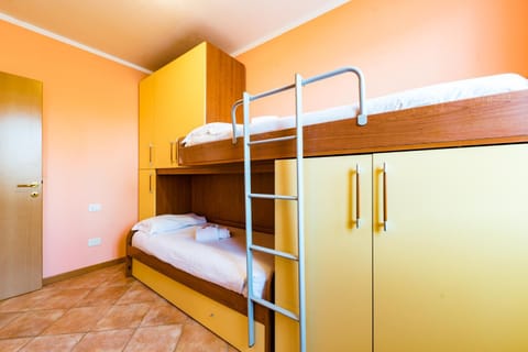 Artists - appartamento con terrazza e piscina Apartment in Desenzano del Garda