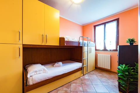 Artists - appartamento con terrazza e piscina Apartment in Desenzano del Garda