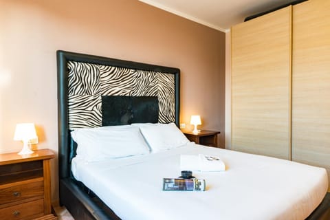 Artists - appartamento con terrazza e piscina Apartment in Desenzano del Garda