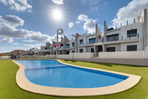 Garden, Swimming pool