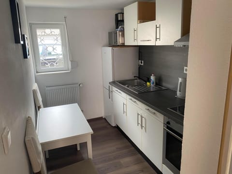 Kitchen or kitchenette, stove, kitchen, kitchen