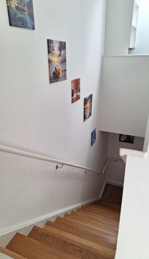 Centrally located 2Bed Duplex Apartment in Westport