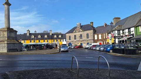 Centrally located 2Bed Duplex Apartment in Westport