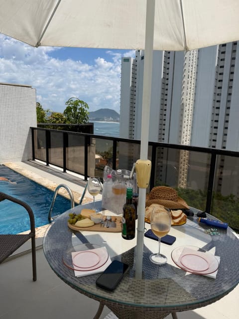 Natural landscape, View (from property/room), Balcony/Terrace, Dining area, Pool view, Sea view, Swimming pool, sunbed