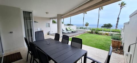 Palm Breeze Retreat Apartment in Sea Point