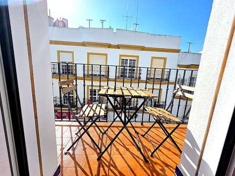 Off site, Balcony/Terrace