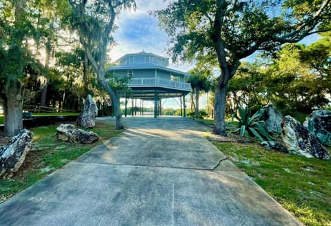 Spectacular Waterfront Property at Cloud 9! House in Cedar Key