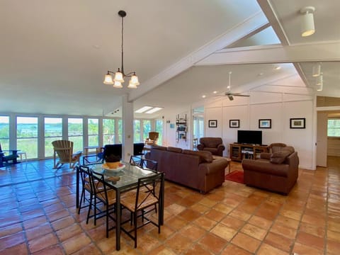 Heron Lane - Secluded, Waterfront, Incredible View House in Cedar Key