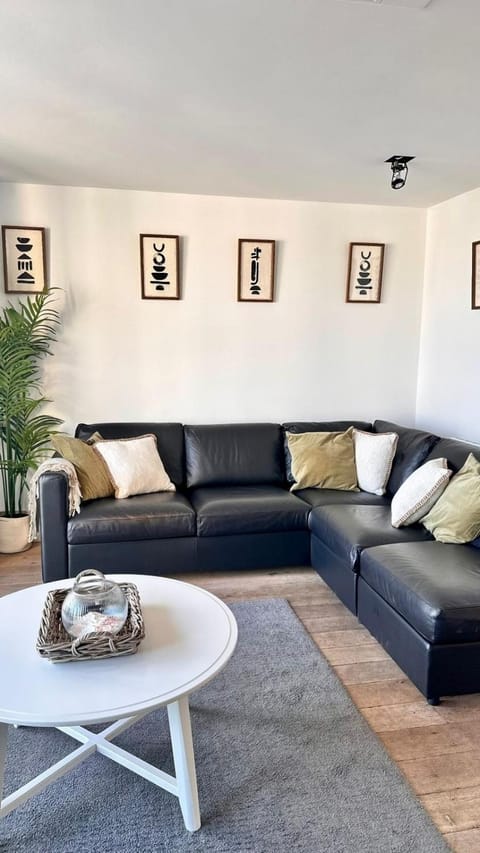 Beautiful Portrush apartment with harbour views Apartment in Portrush