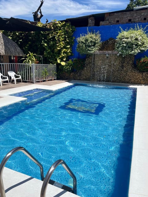 Swimming pool, Swimming pool