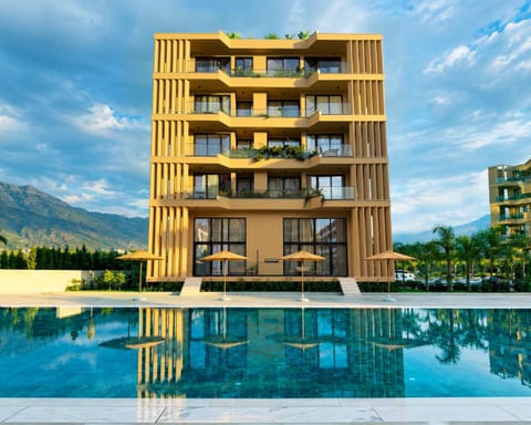Property building, Swimming pool