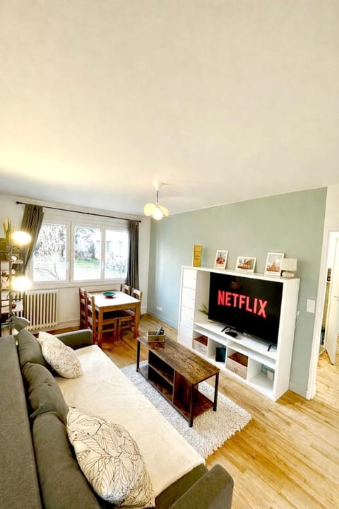 TV and multimedia, Living room, internet