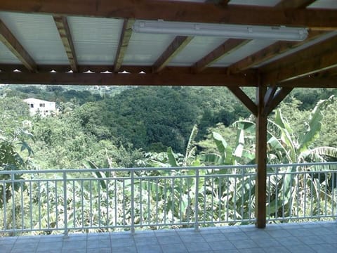 Communal lounge/ TV room, Garden