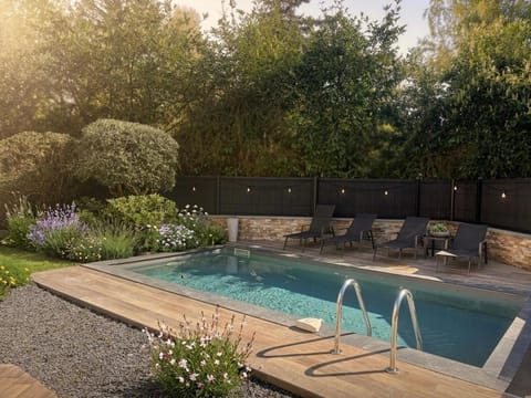 Natural landscape, Garden, Garden view, Pool view, Swimming pool, Swimming pool, Open Air Bath, sunbed