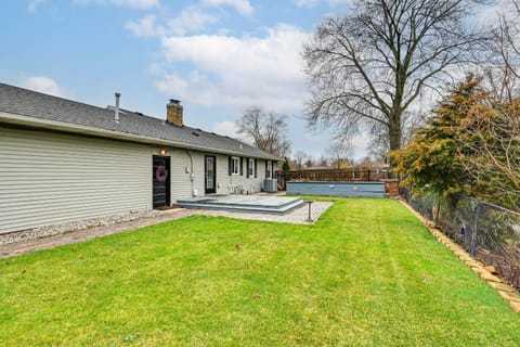 Wake Up the Echoes! Notre Dame Game Day Base House in Mishawaka