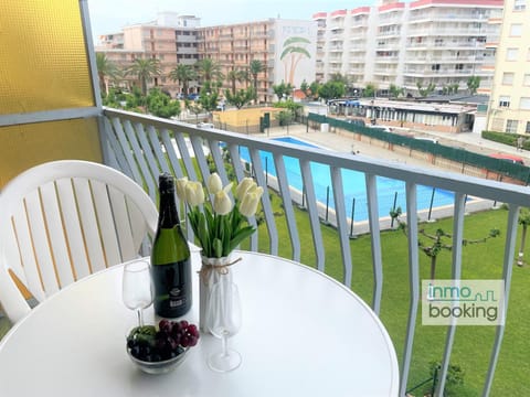 Balcony/Terrace, Pool view, Swimming pool