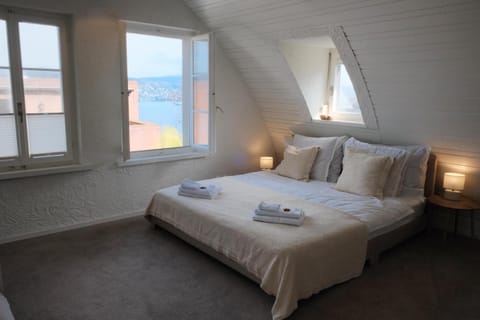 Bed, Natural landscape, Photo of the whole room, Bedroom, towels