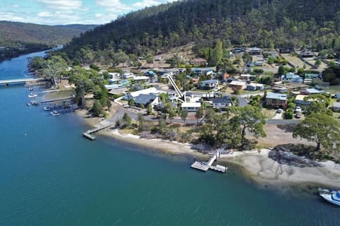 Orford Waterfront Cottage House in Orford