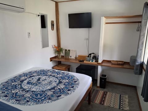 Bed, TV and multimedia, Coffee/tea facilities, Bedroom, storage, wardrobe