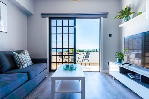 TV and multimedia, Balcony/Terrace, Living room, Seating area