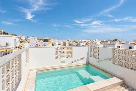 Balcony/Terrace, Pool view, Swimming pool