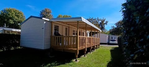 Property building, Spring, Garden