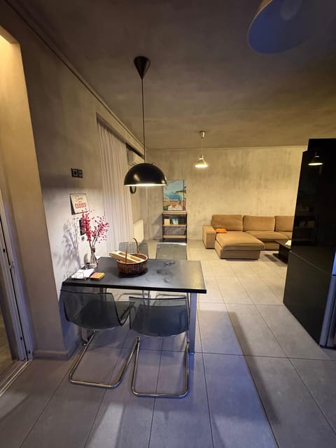 Irogami 3 Bedroom Apartment - 1 min walk from Cholargos Metro Apartment in Chalandri