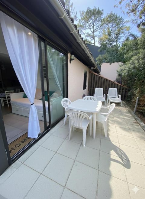 Patio, Balcony/Terrace, Dining area