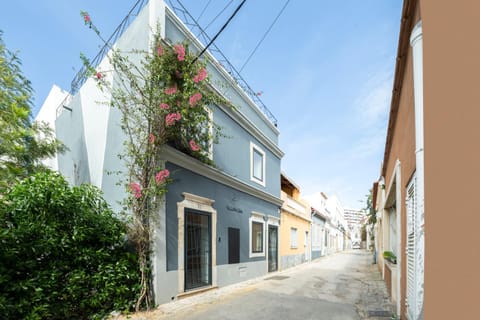 Property building, Street view