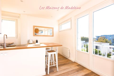 Natural landscape, Bird's eye view, Kitchen or kitchenette, Dining area