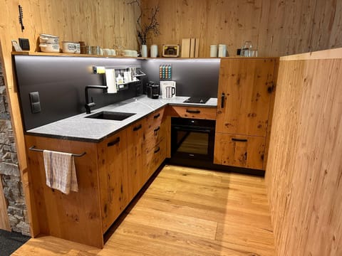 Coffee/tea facilities, Kitchen or kitchenette