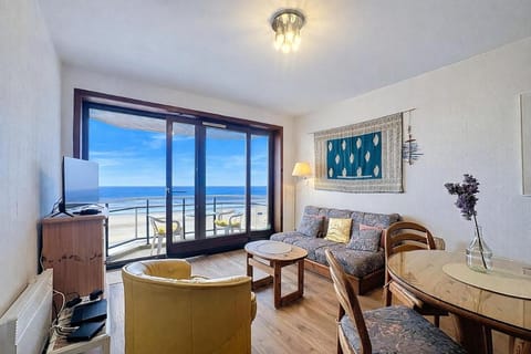 Le Bellevue - Balconies and Panoramic View Apartment in Bray-Dunes