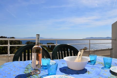 Natural landscape, Balcony/Terrace, Sea view