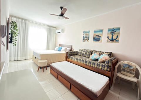 Bed, Photo of the whole room, Seating area, Bedroom