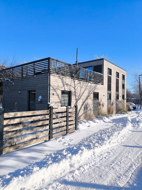 Property building, Winter