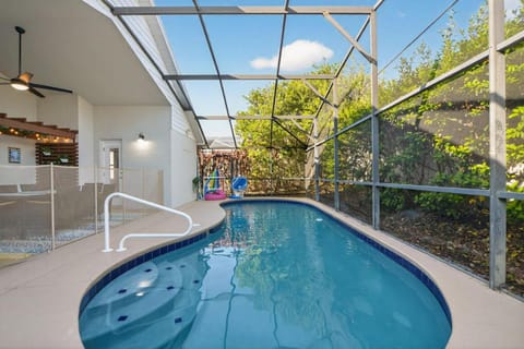 Swimming pool
