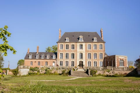 Property building, Facade/entrance, Landmark view